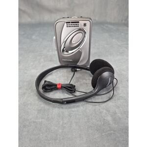 Memorex MD2280 Vintage Cassette Tape Player for AM/FM Radio W/ Headphones Silver